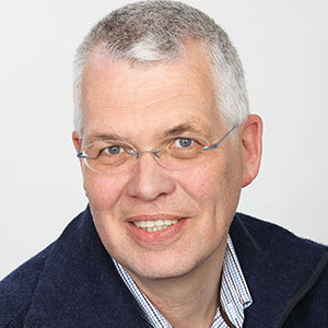 Dr Frank Mertens